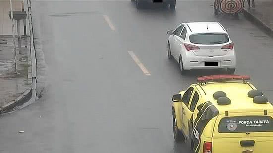 HB20 foi abordado ontem por uma guarnição da Força Tarefa | Videomonitoramento SSP