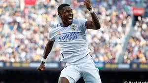 Alaba marcou o único gol do jogo no Camp Nou, estádio do Barcelona | Site oficial do Real Madrid