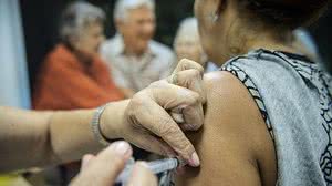 Alagoas vai aplicar terceira dose de vacinas contra a Covid em idosos | Foto: Marcelo Camargo / Agência Brasil