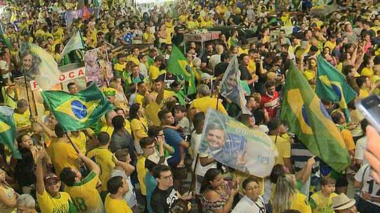 Imagem TV Pajuçara: orla de Maceió se pinta de verde e amarelo em comemoração à vitória de Bolsonaro