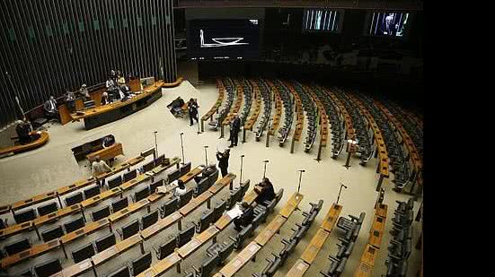 Maioria dos deputados federais devem se reeleger | Agência Brasil