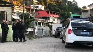 Yasmin Bachour / TV Band