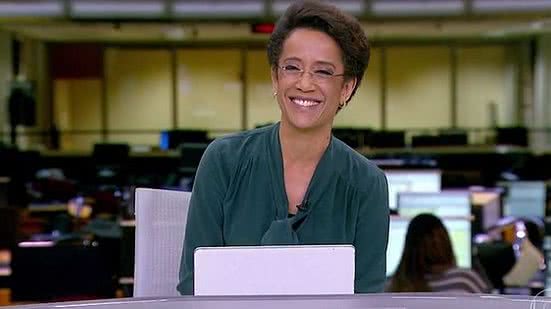 Imagem Zileide Silva se enrola e acaba dando notícia antes da hora