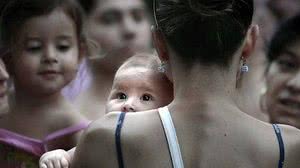 Empresa vai premiar bebês que nascerem no Brasil, de parto normal, entre 0h e 2h do dia 1º de janeiro de 2019 | Vadim Ghirda/AP/VEJA