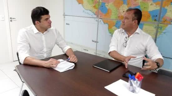 Imagem Seinfra: Rui Palmeira recebe prefeitos para discutir obras nos municípios