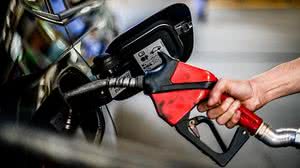 Imagem Gasolina vendida a distribuidoras fica mais barata a partir desta quarta-feira (20)