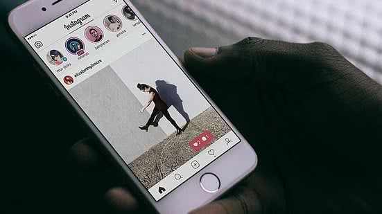 Imagem Posso postar foto do meu candidato nas redes sociais neste domingo?