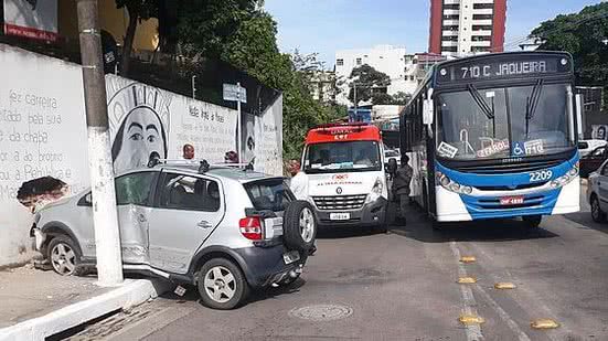 Acidente deixou trânsito lento sentido Farol | Cortesia ao TNH1