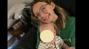 A menina revelou que sobreviveu fingindo que estava morta e rezando | Foto: Reprodução / Facebook