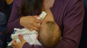 Após o parto ou também em caso de adoção, mulher tem direito ao benefício | Agência Brasil