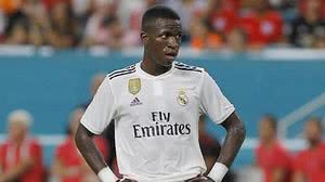 Imagem Real Madrid joga mal, perde para o Alavés no último minuto e mantém jejum