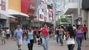 Imagem Confira o funcionamento de shoppings, comércio e supermercados no feriado