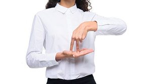 Imagem Conhecimento em Libras pode render pontos em concurso público, decide CDH