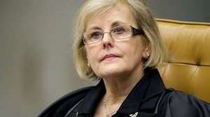 Imagem Presidente do TSE, Rosa Weber anuncia oficialmente o segundo turno para presidente