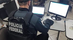 Criminoso foi capturado com a ajuda da Receita Federal e dos Correios | Foto: Divulgação/PF-RJ