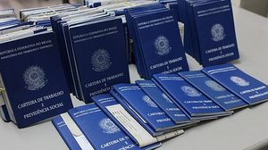 Imagem Sindicatos e partidos vão à Justiça contra contribuição via boleto