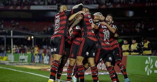 Flamengo bate São Paulo e abre boa vantagem na Copa do Brasil: 3 a 1