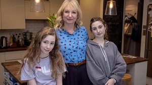 Laurel Ives e suas filhas Josie e Louisa | Facebook/Reprodução