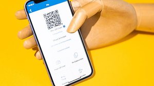 Tela de celular com transferência via Pix | Crédito: Gabriel Cabral/Folhapress