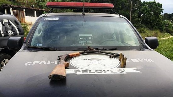 Armas de calibre 32 foram apreendidas com suspeitos | Cortesia ao TNH1