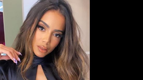 Anitta acrescentou que a sua próxima briga será com Maiara se ela ler alguma notícia de que a sertaneja voltou a se envolver com o ex | Foto: reprodução / Instagram