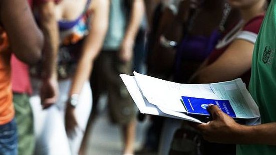 A população desocupada é hoje de 12,2 milhões - uma queda de 3,9% (menos 501 mil pessoas) frente ao trimestre de junho a agosto de 2018 | Fernando Donasci/Folhapress