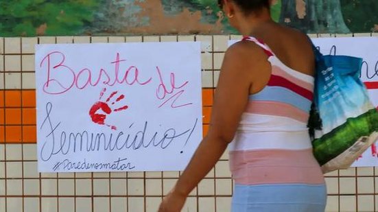 Em média, quatro mulheres morrem por dia vítimas de feminicídio | Foto: Fabio Rodrigues-Pozzebom/ Agência Brasil