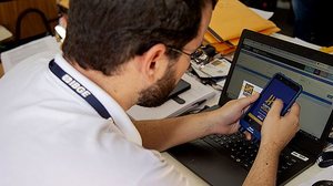 Imagem Número de afastados do trabalho por pandemia cai no início de junho, diz IBGE