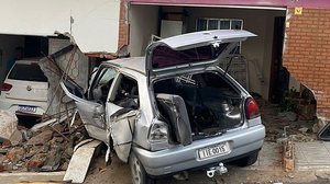 Motorista foi socorriodo ao hospital da cidade | Foto: Reprodução / Italo Timóteo