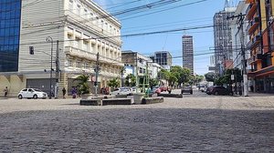 Imagem Manaus: governador anuncia decreto que proíbe circulação de pessoas entre 19h e 6h