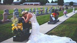 Noiva resolveu levar cerimônia adiante mesmo com morte de noivo | Facebook