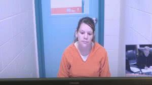 Imagem Babá devolve bebê morto à mãe e finge que ele está dormindo