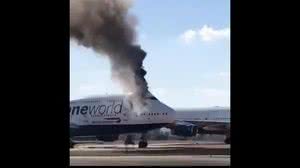 Imagem Vídeo: jumbo da British Airways estacionado na Espanha pega fogo