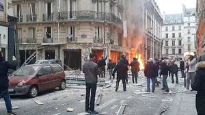 Explosão em padaria de Paris deixa três mortos e dezenas de feridos | David Bangura/Reuters/Direitos Reservados