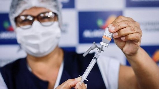 Imagem 363.969 doses das vacinas contra a Covid-19 foram aplicadas em Alagoas