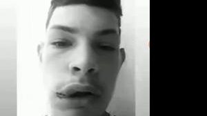 Imagem Em vídeo nas redes sociais, jovem diz que matou adolescente por vingança