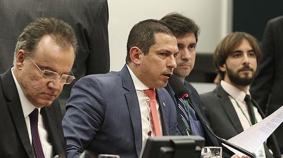 Idade mínima para policiais permanece em 55 anos | Agência Brasil