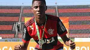 Imagem Sobrevivente em incêndio no Flamengo mostra evolução e começa a andar