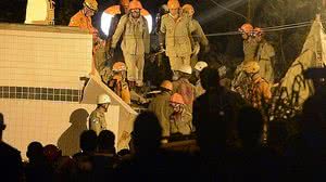 Um dos moradores resgatados com vida do desabamento em Muzema morreu no hospital | Agência Brasil