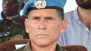 Imagem Pelo Twitter, Bolsonaro anuncia Carlos Alberto dos Santos Cruz como secretário de governo