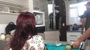 Imagem Vídeo: jornalista é vítima de ameaça enquanto entrevistava sogra de suspeito de crime