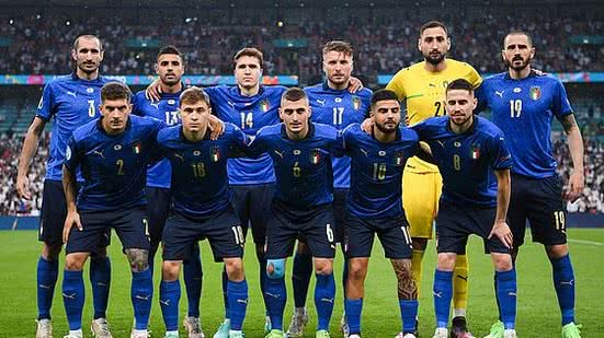 Jogadores da Itália, posam para foto oficial momentos antes da partida entre Itália e Inglaterra, pela Final da Eurocopa 2020, no Estádio Wembley neste domingo 11 | DiaEsportivo / Folhapress