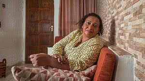 Hélcia da Costa Reis Gomes, 56, que trabalha como doméstica desde os 11 anos de idade | Ronny Santos/Folhapress