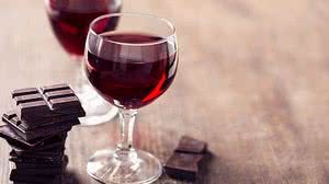 Imagem Chocolate e vinho tinto ajudam a combater rugas e manter a pele jovem, dizem cientistas