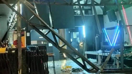 Mezanino que funcionava como camarote desabou durante show no DF | Foto: Divulgação/Corpo de Bombeiros do DF