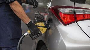 Imagem Postos de combustíveis têm dificuldades para renovar estoques por conta de bloqueios