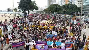 Manifestantes pedem combate ao racismo e à violência | Foto: Tânia Rêgo/Agência Brasil