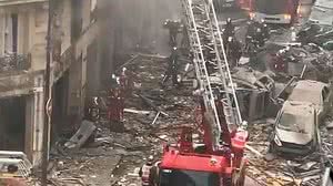 Explosão aconteceu em prédio histórico da cidade | Reprodução / Twitter