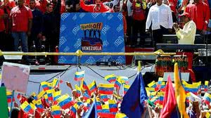 O presidente da Venezuela, Nicolás Maduro, discursa para apoiadores na capital Caracas | Reuters/Manaure