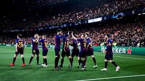 Jogadores do Barça comemoram vitória sobre o United | Divulgação / Twitter @@FCBarcelona
